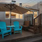 Scenic Downtown Escape Apartamento