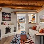 Scenic Downtown Escape Apartamento Santa Fe