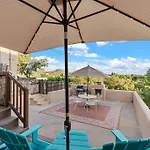 Scenic Downtown Escape Apartamento