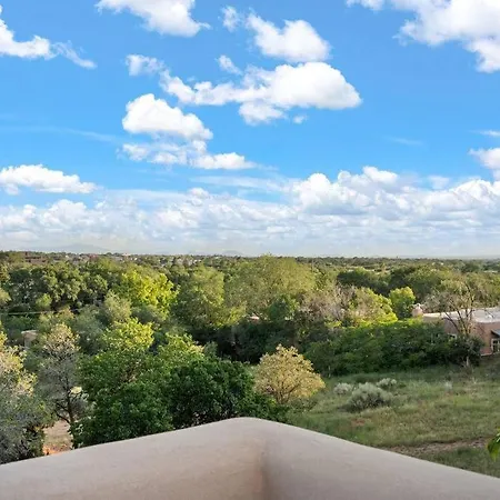 Scenic Downtown Escape Santa Fe