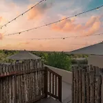 Scenic Santa Fe Downtown Escape