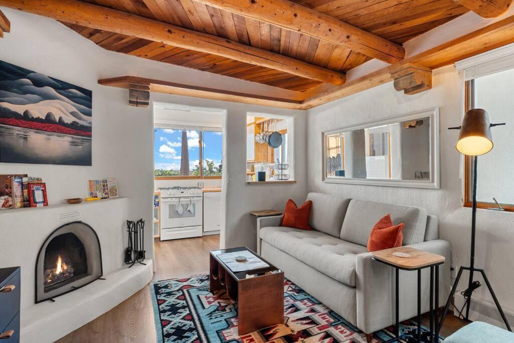 Scenic Downtown Escape Santa Fe