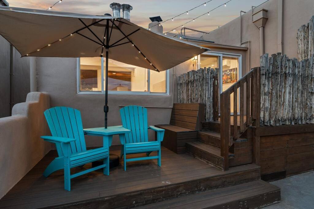Scenic Downtown Escape Apartment
